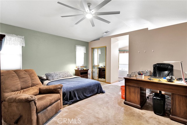 Detail Gallery Image 18 of 44 For 19804 Haida Rd, Apple Valley,  CA 92307 - 4 Beds | 3 Baths