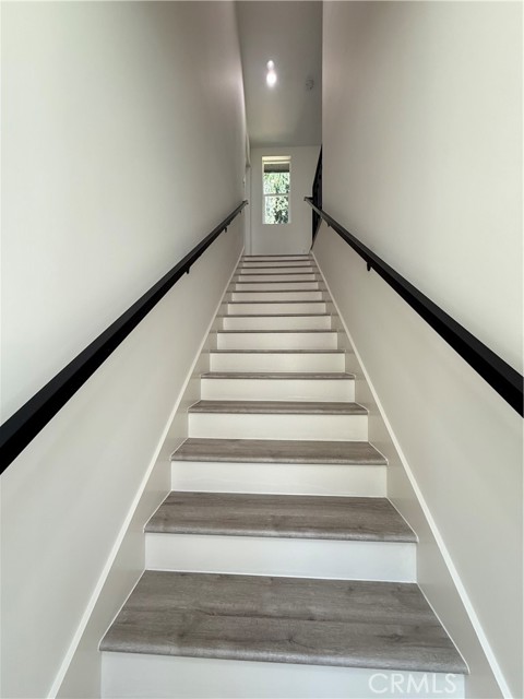 19515 Cantara Street, Reseda CA: https://media.crmls.org/medias/7ae26368-e3c0-442d-8391-4399024e1ad0.jpg