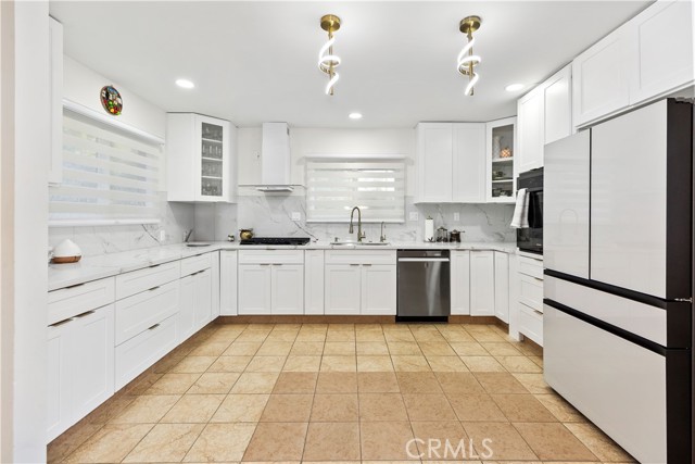 Detail Gallery Image 4 of 16 For 11377 Gaynor Ave, Granada Hills,  CA 91344 - 4 Beds | 2 Baths