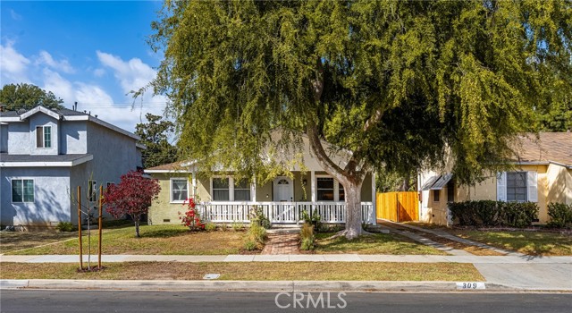 Detail Gallery Image 2 of 44 For 309 E 46th, Long Beach,  CA 90807 - 4 Beds | 2 Baths