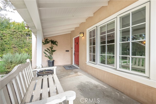 Detail Gallery Image 3 of 27 For 4182 Greenbush, Sherman Oaks,  CA 91423 - 3 Beds | 2 Baths