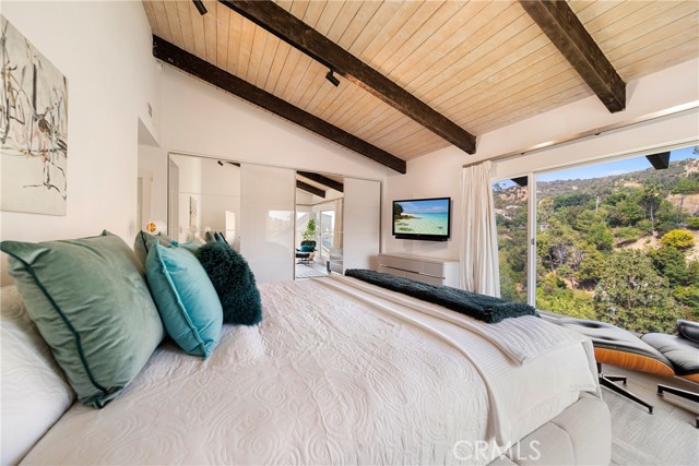 2522 Zorada Drive, Los Angeles CA: https://media.crmls.org/medias/7ae56301-8c27-4470-ab33-43a01032e00c.jpg