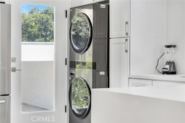 Detail Gallery Image 6 of 41 For 5814 7th Ave, Los Angeles,  CA 90043 - 2 Beds | 1 Baths