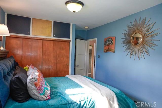 3915 E 11th Street, Long Beach CA: https://media.crmls.org/medias/7ae5fcc2-0443-412a-9106-6389e35ceca5.jpg