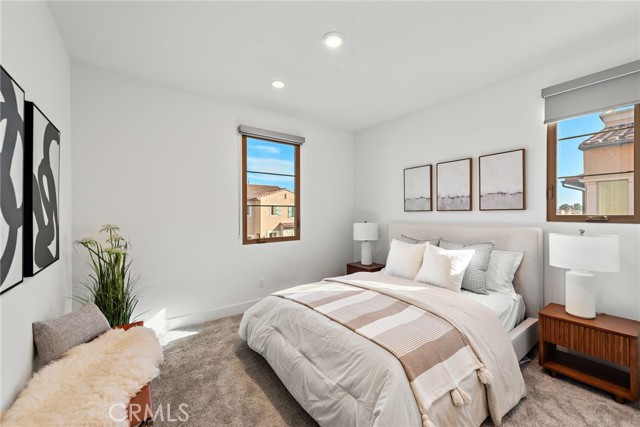 215 Sutters Mill, Irvine CA: https://media.crmls.org/medias/7ae6259d-4c21-4a69-bea1-900321f0285e.jpg