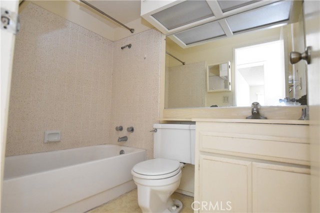 Detail Gallery Image 14 of 20 For 3845 Groton St #4,  San Diego,  CA 92110 - 2 Beds | 2 Baths