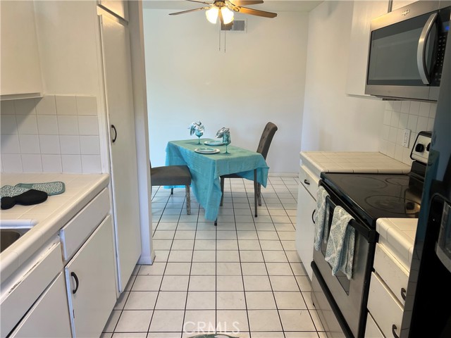 Detail Gallery Image 7 of 29 For 1791 E Avenida De Las Flores, Thousand Oaks,  CA 91362 - 2 Beds | 2 Baths