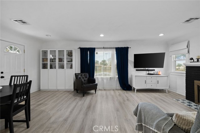 Detail Gallery Image 8 of 39 For 926 Texas, Redlands,  CA 92374 - 3 Beds | 1 Baths