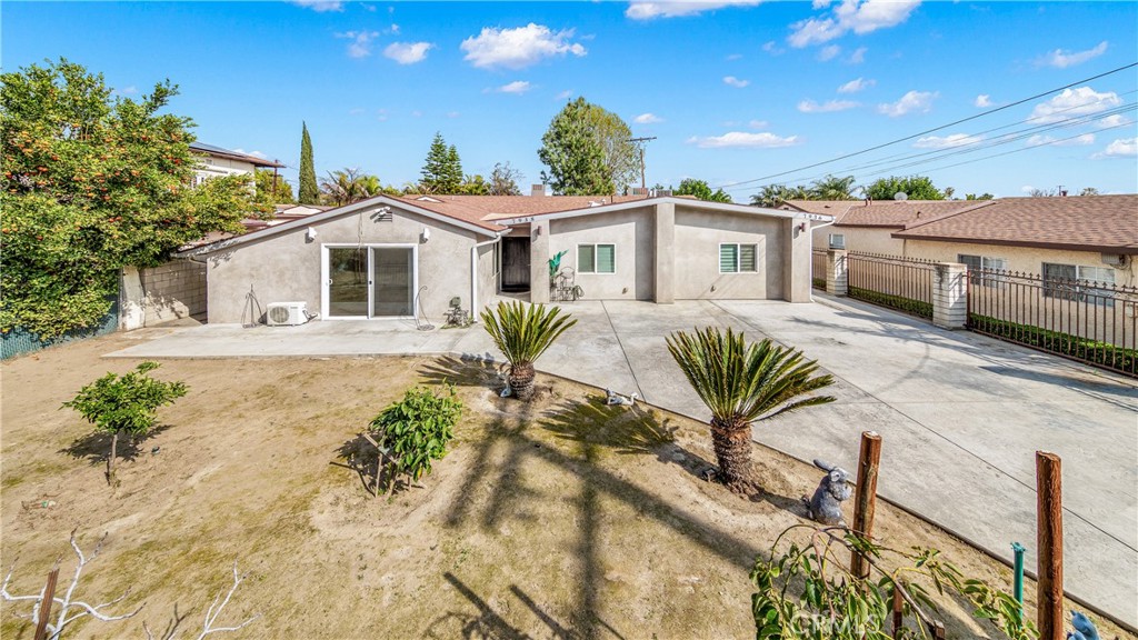 7936 Ventura Canyon