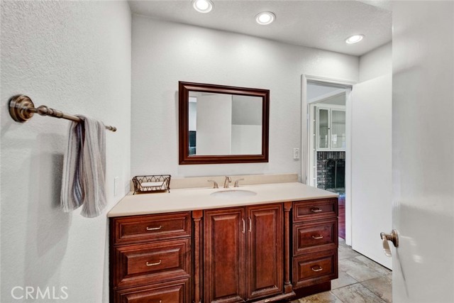 Detail Gallery Image 9 of 31 For 14532 Westfall Rd, Tustin,  CA 92780 - 4 Beds | 2/1 Baths