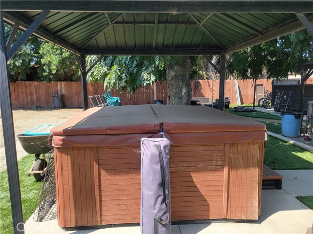 7161 N Atlantic Place, Long Beach CA: https://media.crmls.org/medias/7ae9c0d4-69d1-4a79-b234-3ade5fd859c7.jpg