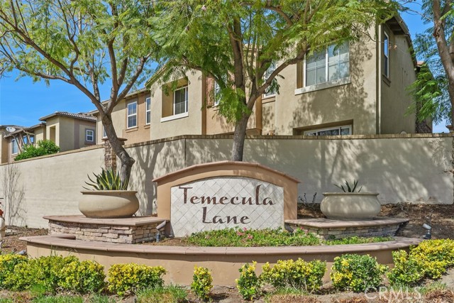 Detail Gallery Image 2 of 24 For 31207 Strawberry Tree, Temecula,  CA 92592 - 2 Beds | 2 Baths