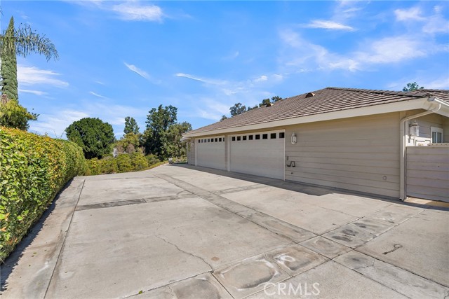 Detail Gallery Image 20 of 21 For 1507 Weston Way, Riverside,  CA 92506 - 4 Beds | 3 Baths