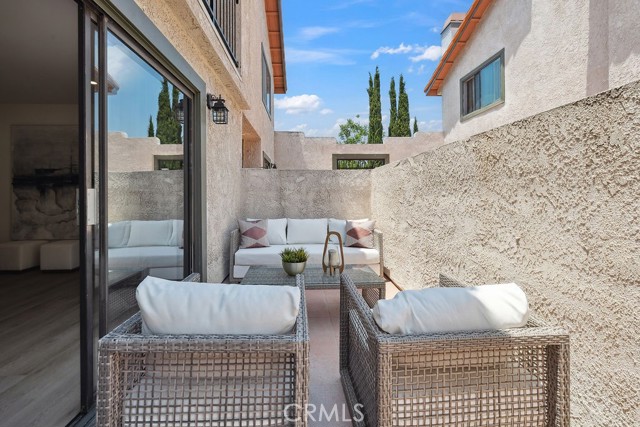 6101 Fulton Avenue, Van Nuys CA: https://media.crmls.org/medias/7aeb2f0d-781f-44fa-9ec7-8a9cc5a1a60d.jpg