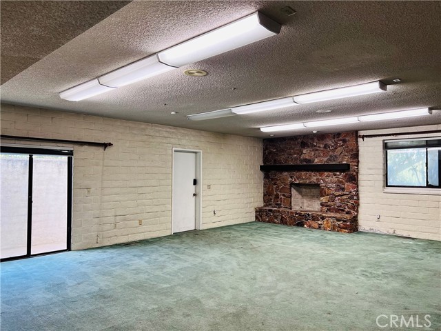 19901 Yorba Linda Blvd, Yorba Linda CA: https://media.crmls.org/medias/7aec1a63-d78e-4113-b515-b3290295653a.jpg