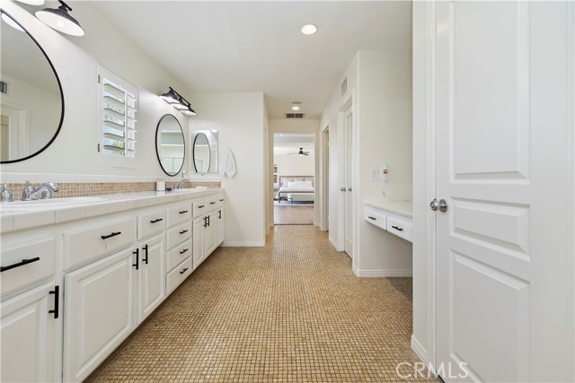 8581 Camino Limon Road, Corona CA: https://media.crmls.org/medias/7aeda73f-104b-41de-94f2-8e67bed4d1a6.jpg