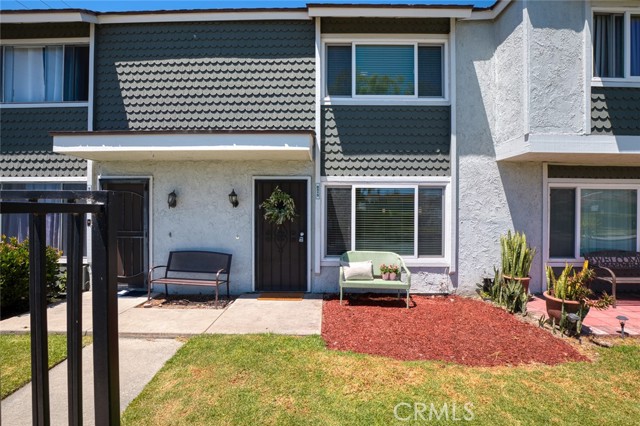 8515 Edgebrook Drive, Garden Grove CA: https://media.crmls.org/medias/7aedbaaf-4d76-4be9-84cd-baf60c48c3c1.jpg