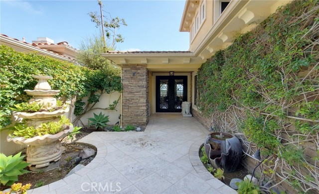 34 Sunset Cove, Newport Coast CA: https://media.crmls.org/medias/7aedd23d-f7b5-4141-ba30-9779ba3e9d12.jpg