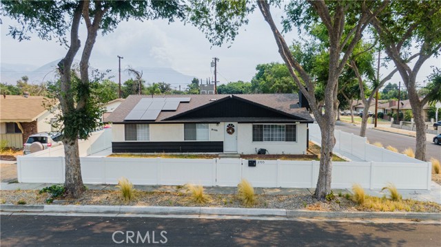 Detail Gallery Image 39 of 43 For 2705 Lawrence Ave, San Bernardino,  CA 92404 - 4 Beds | 2 Baths