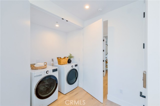 Detail Gallery Image 30 of 54 For 707 2nd St, Hermosa Beach,  CA 90254 - 4 Beds | 4/1 Baths