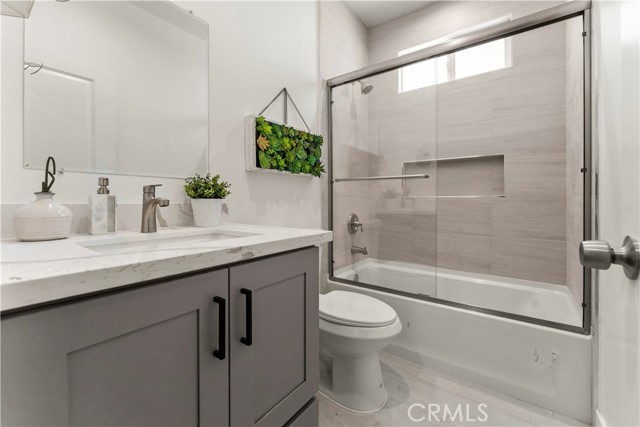 Detail Gallery Image 11 of 14 For 10695 Mckeen St, Garden Grove,  CA 92843 - 4 Beds | 2 Baths