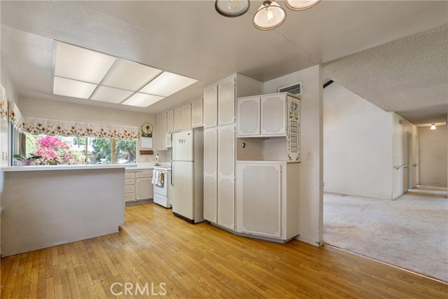Detail Gallery Image 9 of 30 For 1127 W Brookport St, Covina,  CA 91722 - 4 Beds | 2 Baths