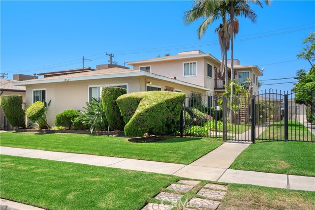 Detail Gallery Image 1 of 12 For 10625 Crenshaw Bld, Inglewood,  CA 90303 - – Beds | – Baths