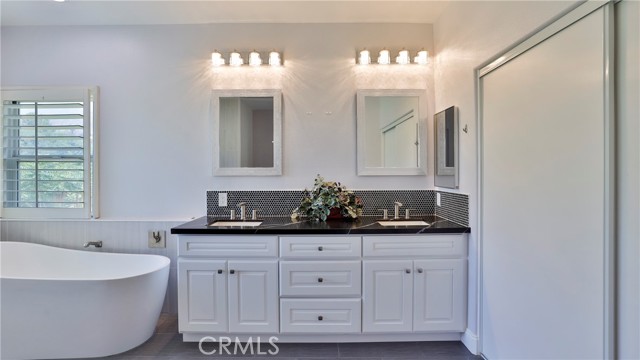 2431 Elizabeth Court, Upland CA: https://media.crmls.org/medias/7aefd9f1-1a77-46ef-9459-52f2cb189d21.jpg