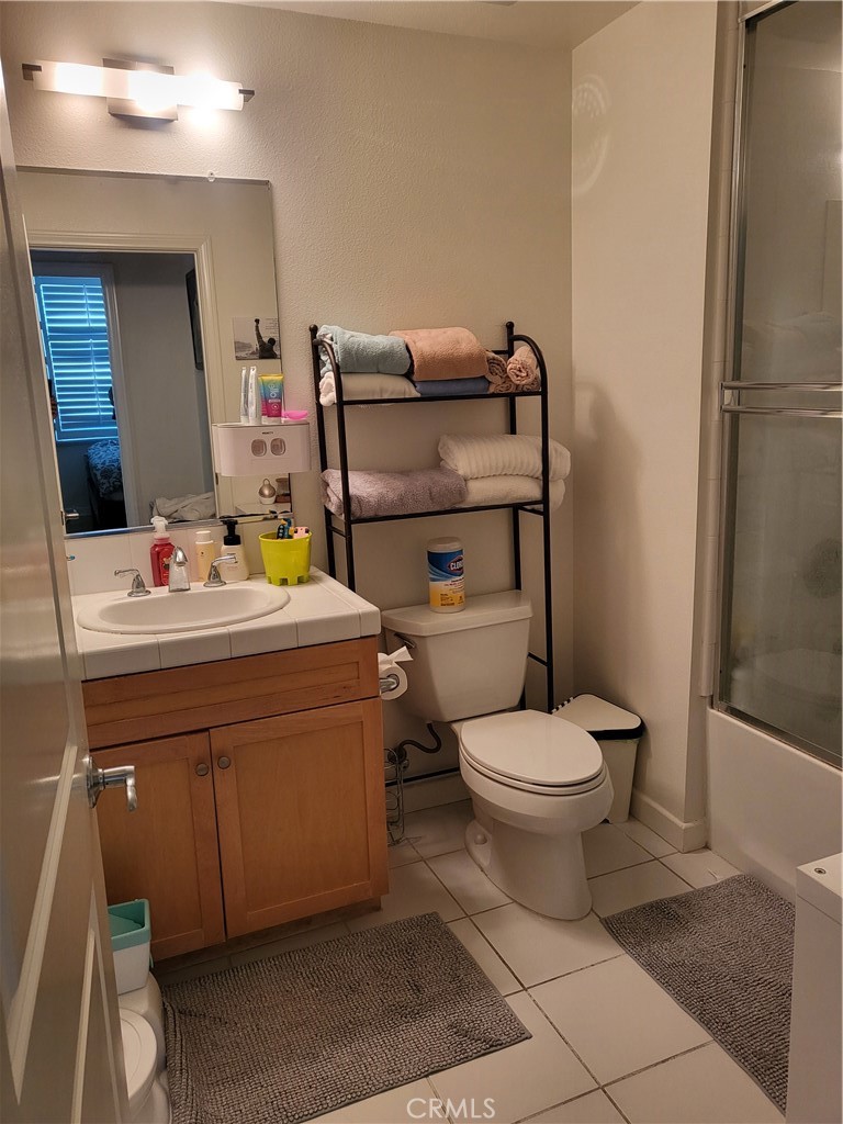 https://media.crmls.org/medias/7af0274b-bc57-4469-aa8f-157622f61730.jpg?preset=X-Large