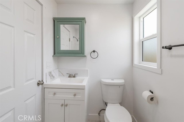 Detail Gallery Image 27 of 65 For 1521 N Bonnie Beach, Los Angeles,  CA 90063 - 5 Beds | 2/1 Baths