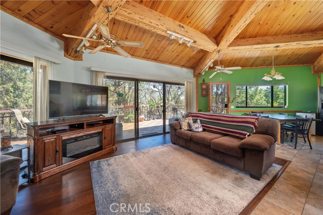 Detail Gallery Image 13 of 57 For 1132 Hut Ct, Frazier Park,  CA 93225 - 3 Beds | 3 Baths