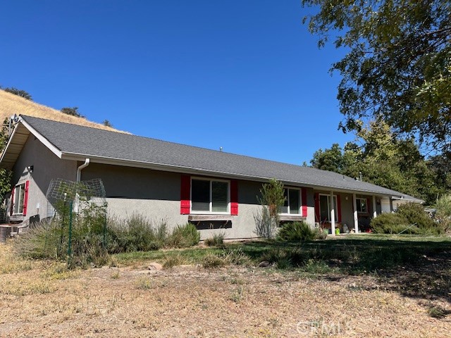 Detail Gallery Image 1 of 1 For 6310 Linne Rd, Paso Robles,  CA 93446 - 3 Beds | 2 Baths