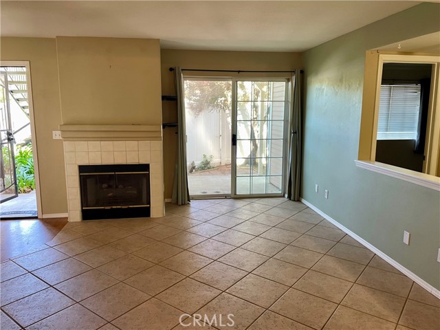 Detail Gallery Image 4 of 20 For 2475 Village Gr, Santa Maria,  CA 93455 - 2 Beds | 2 Baths