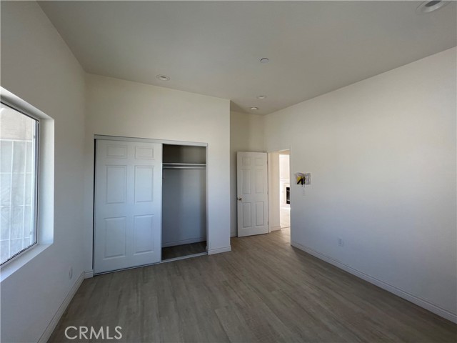 Detail Gallery Image 16 of 22 For 16145 Seville Ave #1&2,  Fontana,  CA 92335 - 5 Beds | 3 Baths