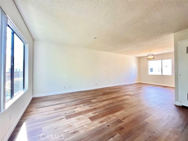 Detail Gallery Image 5 of 31 For 418 N 1st St #D,  Alhambra,  CA 91801 - 3 Beds | 2/1 Baths