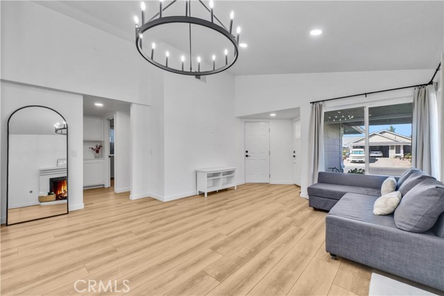 Image 6 of 23 For 13198 Pawnee