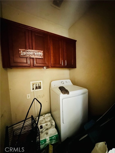 692 Blueberry Lane, Madera CA: https://media.crmls.org/medias/7af53997-3b6e-4764-94c8-f15c15f5f99f.jpg