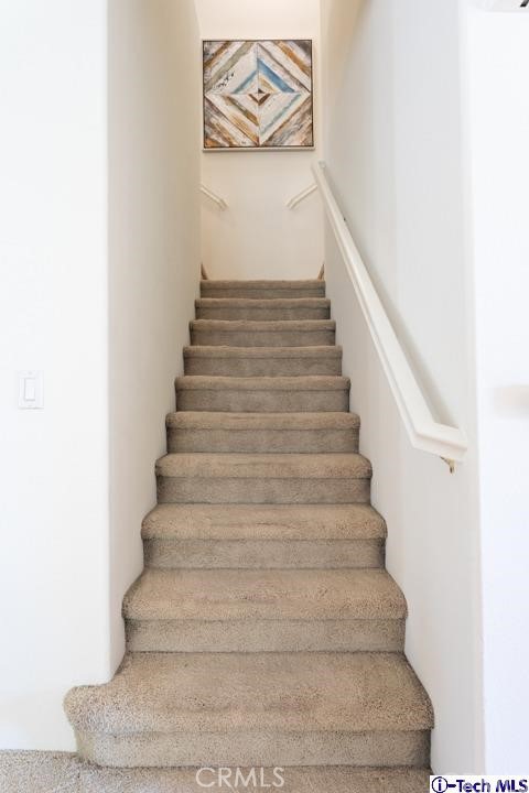 Detail Gallery Image 11 of 19 For 10040 Meritage Ct, Sun Valley,  CA 91352 - 4 Beds | 3 Baths