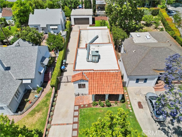 1715 Glorietta Avenue, Glendale CA: https://media.crmls.org/medias/7af56aab-b748-45a9-8080-b8bf8ed71820.jpg
