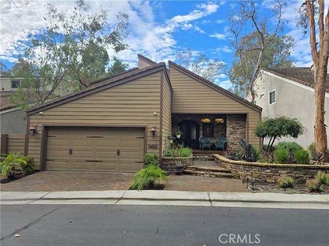 Detail Gallery Image 2 of 54 For 24832 Forest Knoll, Lake Forest,  CA 92630 - 4 Beds | 2/1 Baths