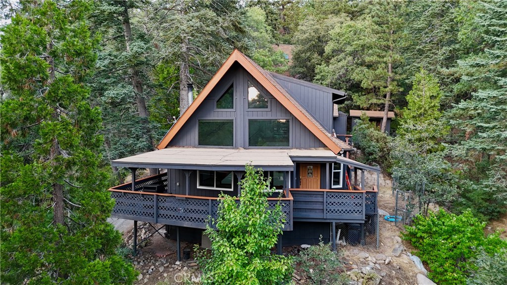 6301 Cedar Ave