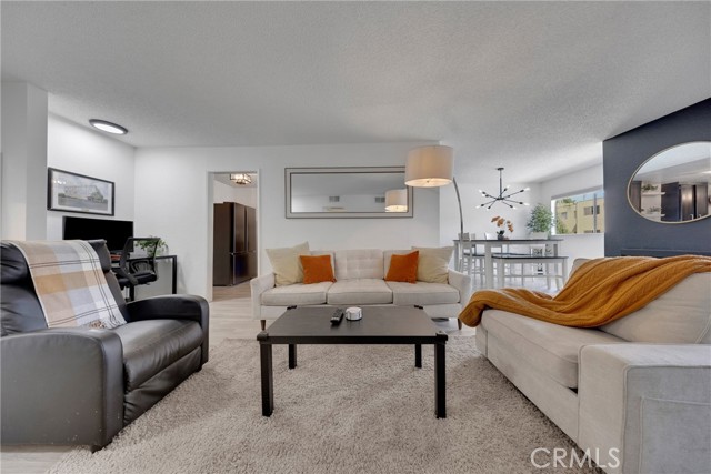 2386 E Del Mar Boulevard, Pasadena CA: https://media.crmls.org/medias/7af610e2-6ff3-444a-b69d-ae14a4fac5b2.jpg