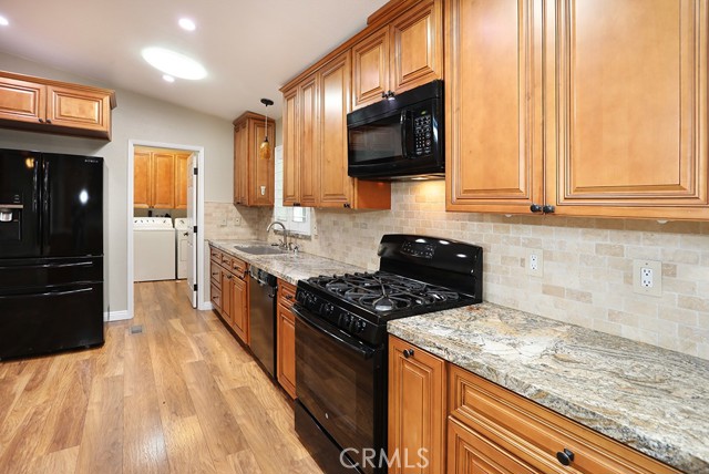 Detail Gallery Image 8 of 47 For 61 Saddleback Rd, Tustin,  CA 92780 - 3 Beds | 2 Baths