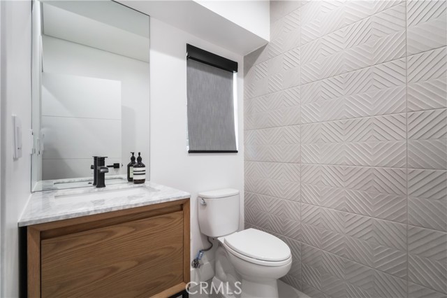 Detail Gallery Image 41 of 47 For 6230 Beeman Ave, North Hollywood,  CA 91606 - 6 Beds | 4/2 Baths