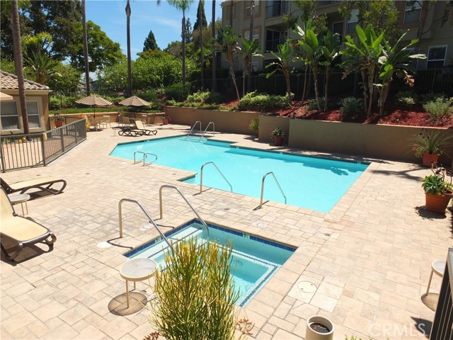 Detail Gallery Image 3 of 24 For 3456 Hathaway Ave #338,  Long Beach,  CA 90815 - 1 Beds | 1 Baths