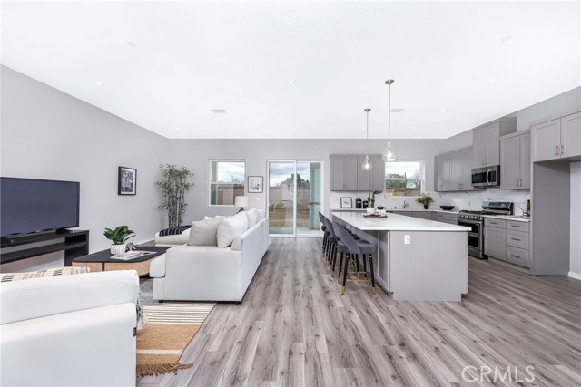 Detail Gallery Image 8 of 28 For 40127 Pevero Ct, Palmdale,  CA 93551 - 4 Beds | 3 Baths