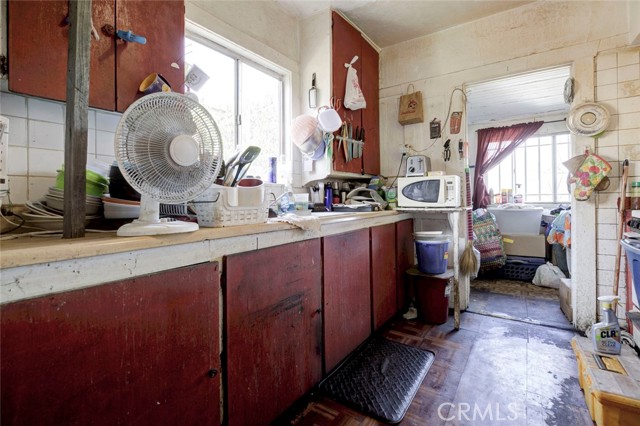 Detail Gallery Image 4 of 21 For 6153 Garrison Dr, Los Angeles,  CA 90042 - 2 Beds | 1 Baths