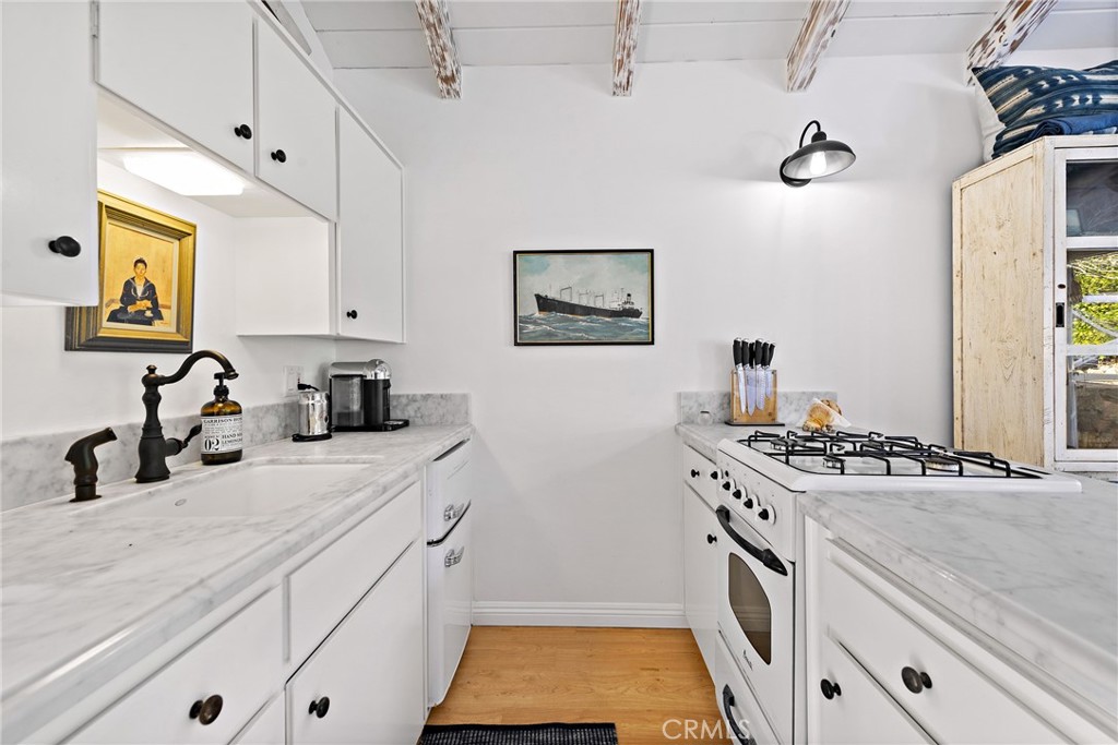 7afa4171 2fa3 4bff 881e E47c4ed0bb96