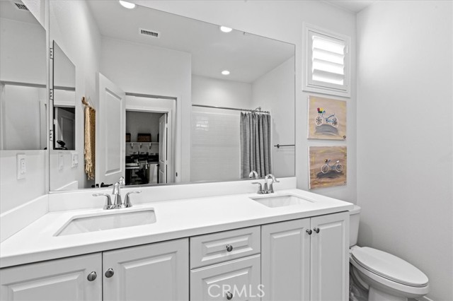 722 Gemstone Drive, San Marcos CA: https://media.crmls.org/medias/7afb200e-bc50-46a0-831e-11f35d9cdb8d.jpg