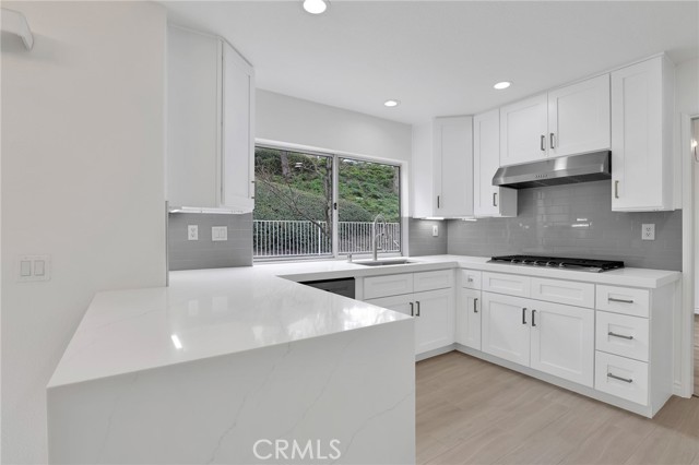 Image 8 of 41 For 520 Morningstar